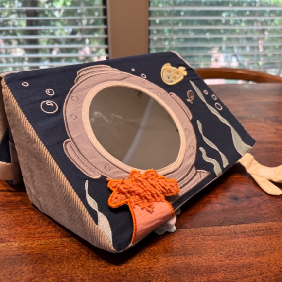 Kiwico Ocean Explorer Baby Activity Wedge - Picture 7 of 9